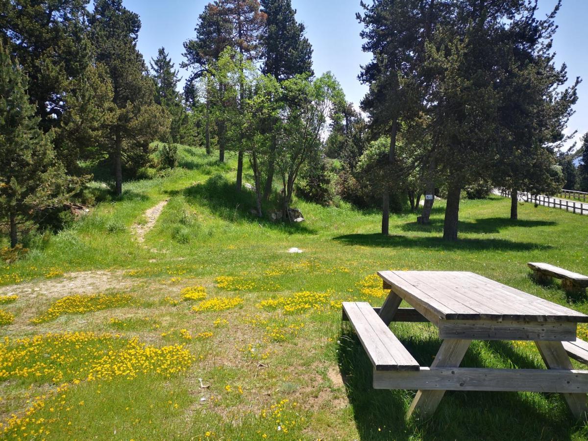 Apt confortable au pied des pistes et de la forêt Bolquere Exterior foto